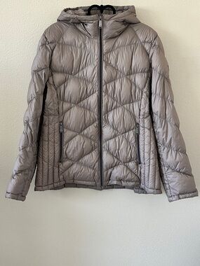 Michael Kors Taupe Quilted Hooded Packable Down Fill Puffer Jacket Size XL